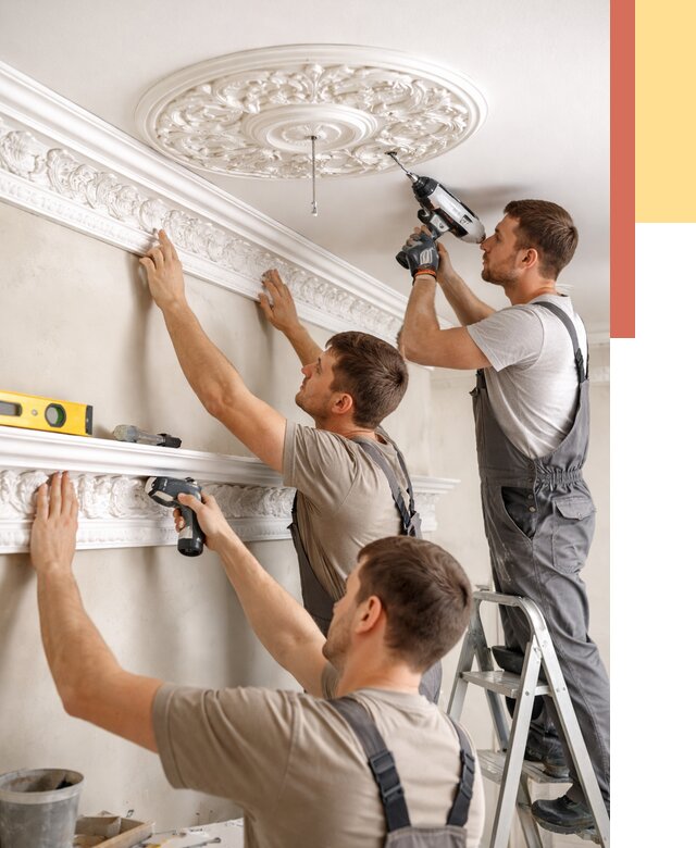 Монтаж лепнины на потолок в Карасук от 3250 руб. быстро и недорого | ОТДЕЛОЧНИК-Кск